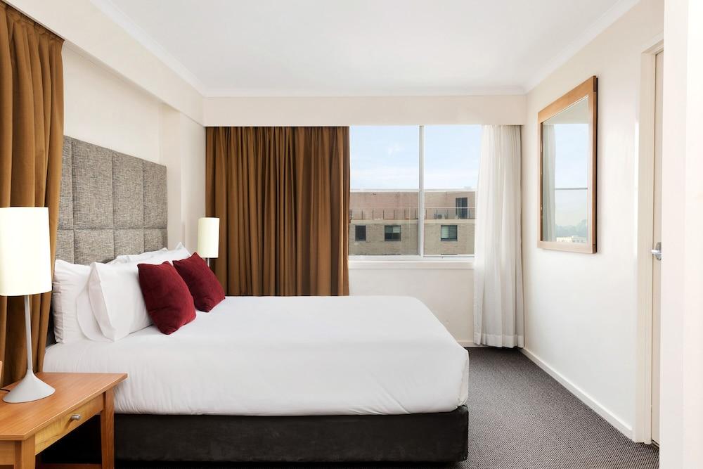 Aparthotel Mantra On Northbourne Canberra Exterior foto