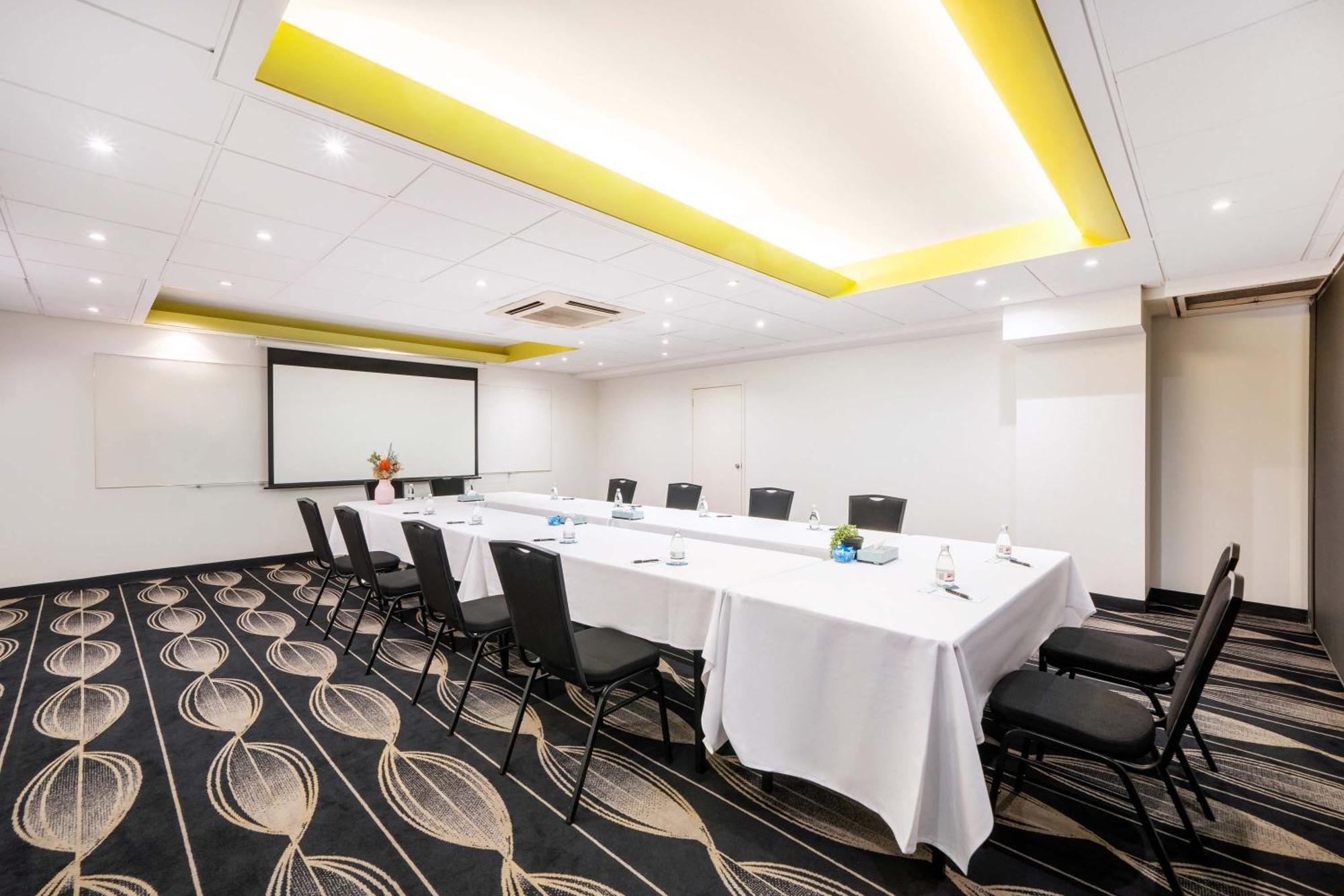 Aparthotel Mantra On Northbourne Canberra Exterior foto