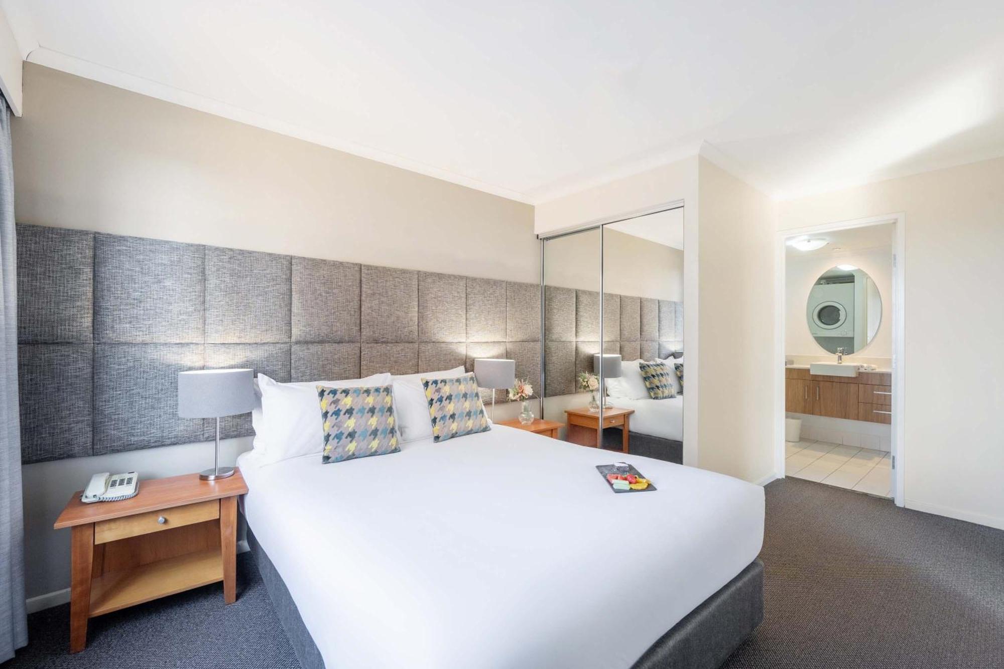 Aparthotel Mantra On Northbourne Canberra Exterior foto