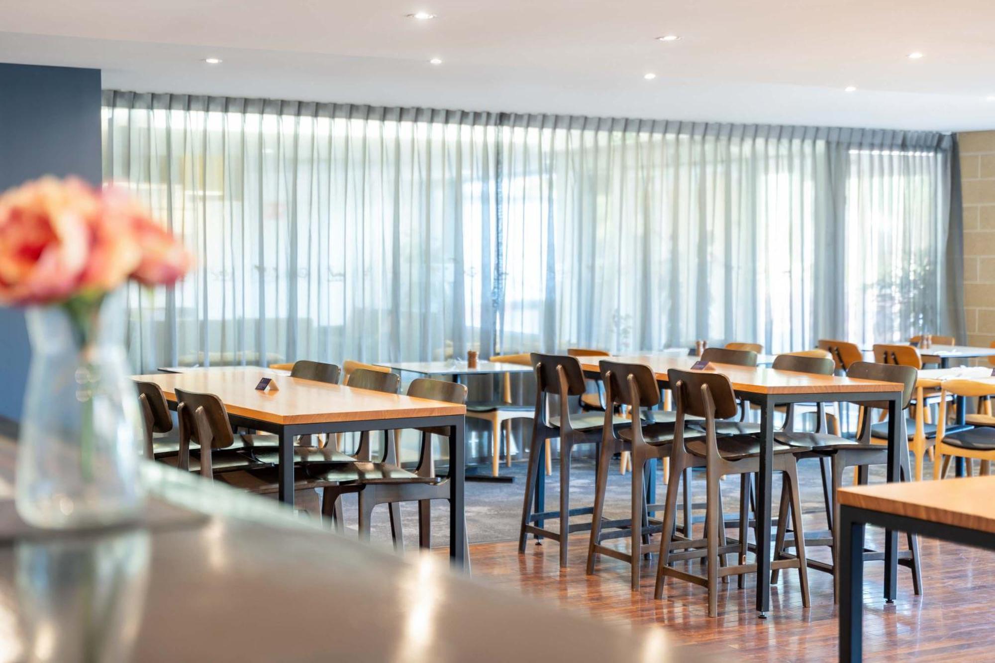 Aparthotel Mantra On Northbourne Canberra Exterior foto