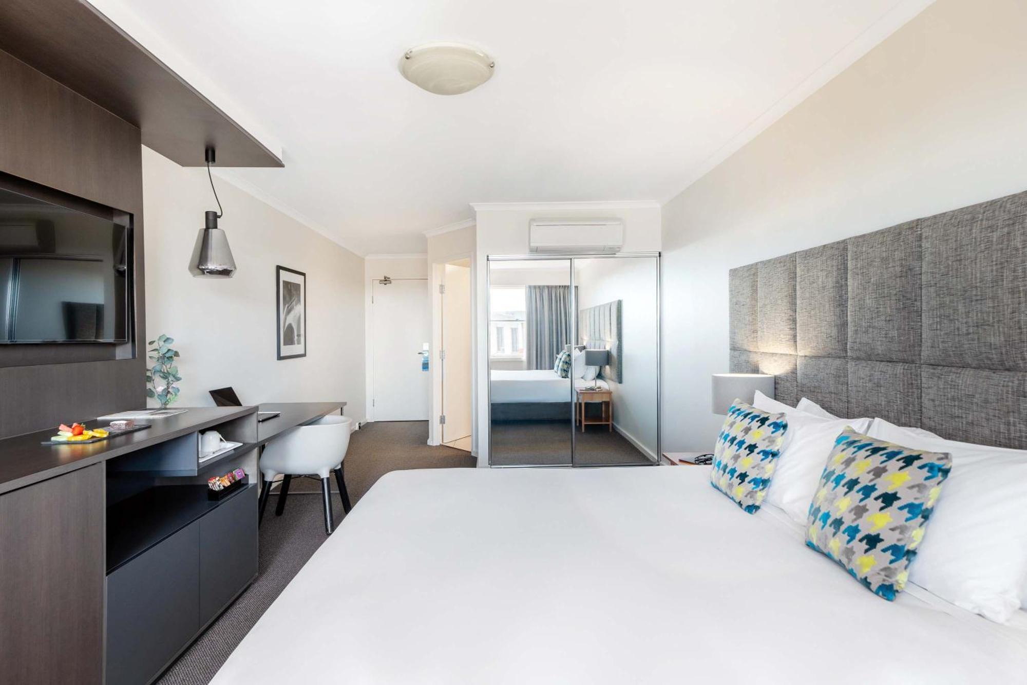 Aparthotel Mantra On Northbourne Canberra Exterior foto
