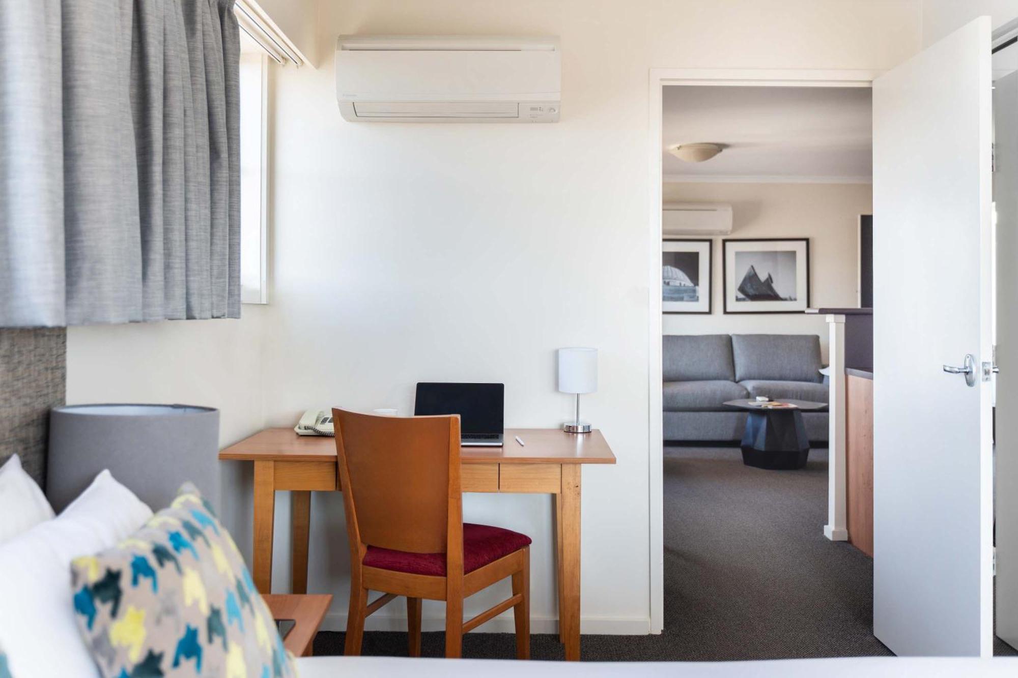 Aparthotel Mantra On Northbourne Canberra Exterior foto