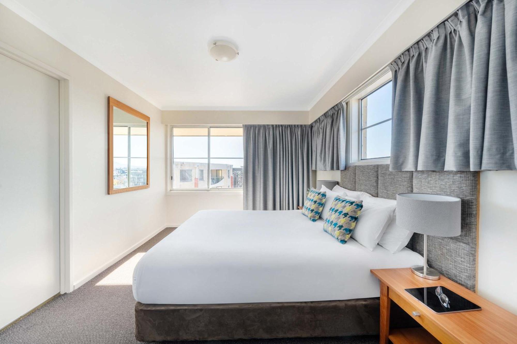 Aparthotel Mantra On Northbourne Canberra Exterior foto