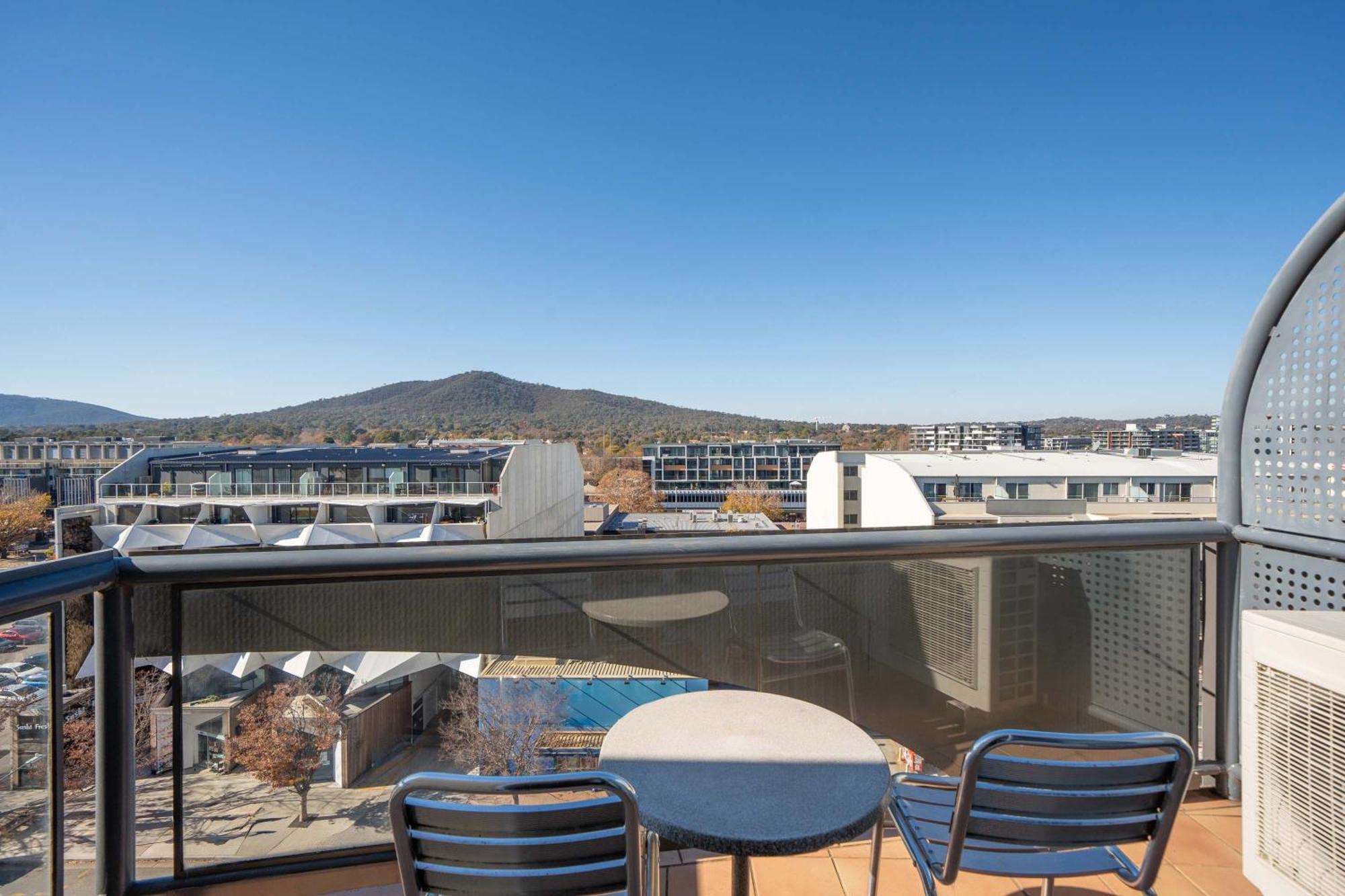 Aparthotel Mantra On Northbourne Canberra Exterior foto